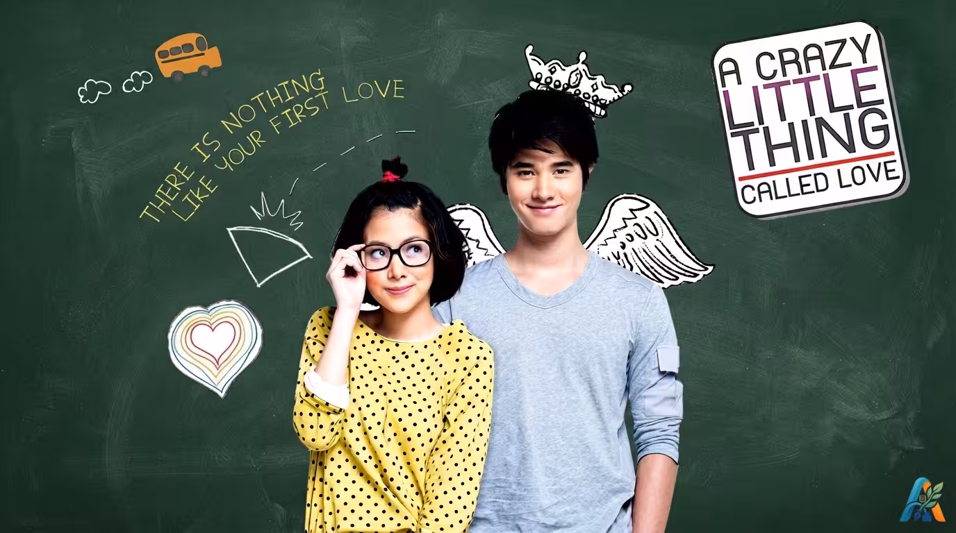 Poster film Thailand "A Crazy Little Thing Called Love" menampilkan dua pemeran utama di depan papan tulis hijau dengan doodle dan teks