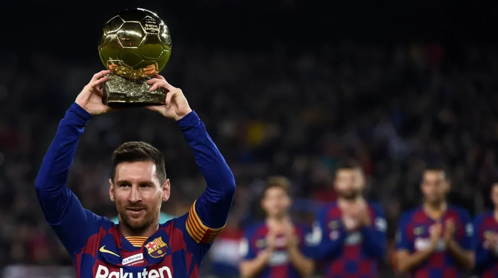 lionel-messi-merayakan-trofi-ballon-dor-bersama-barcelona