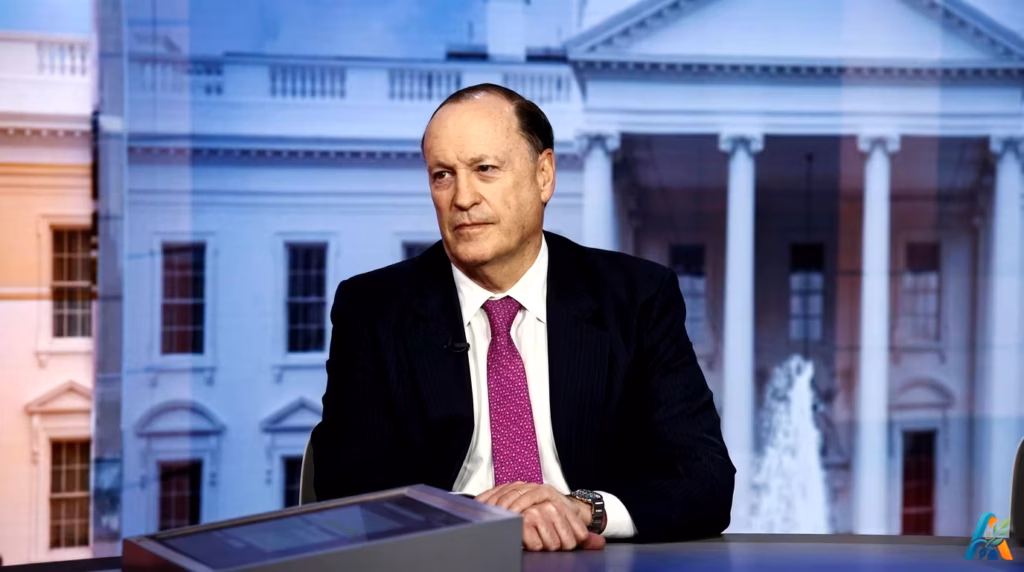 Steven Brill, Co-CEO NewsGuard, saat diwawancarai dalam sebuah program berita mengenai kredibilitas informasi di era kecerdasan buatan.